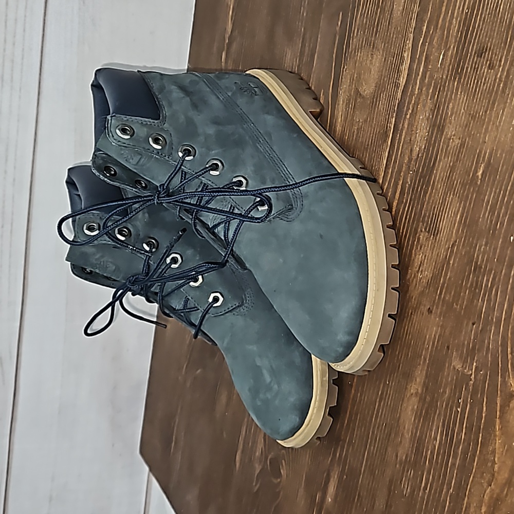 Timberland Boys 6" Premium Waterproof Boots - Size 5.5